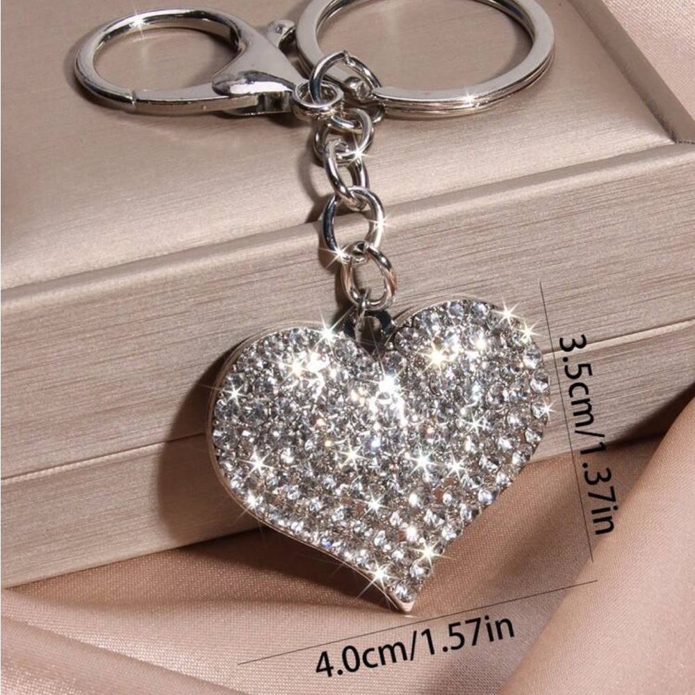 Silver Heart Keychain - Picture 4 of 4